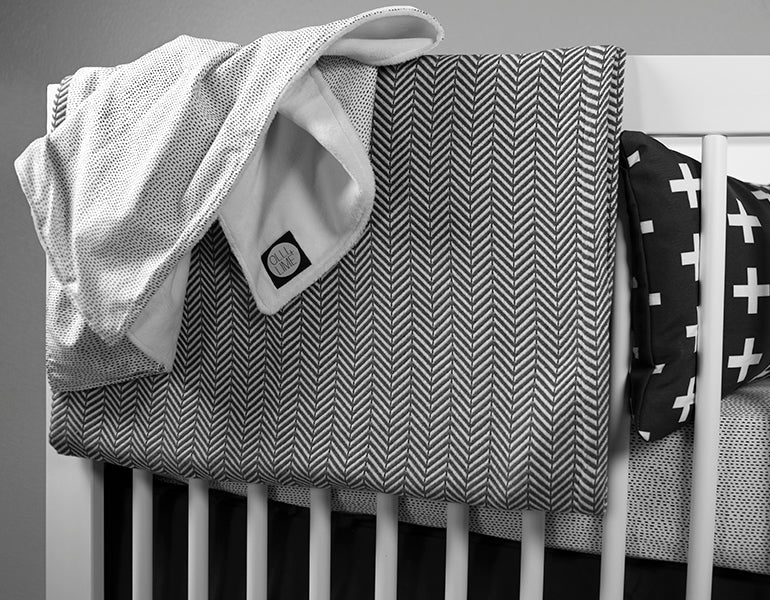 Tiny Dash Crib Bedding Set Deluxe - Olli+Lime